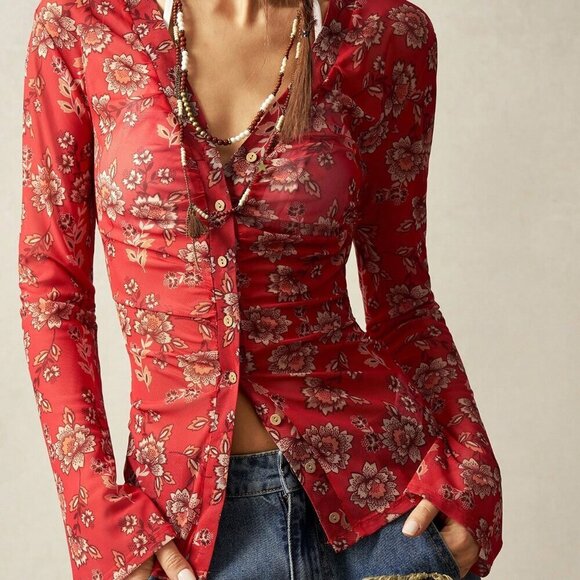 Red Casual Women's Boho Lace V-Neck Flared Sleeve Blouse - Picture 2 of 8